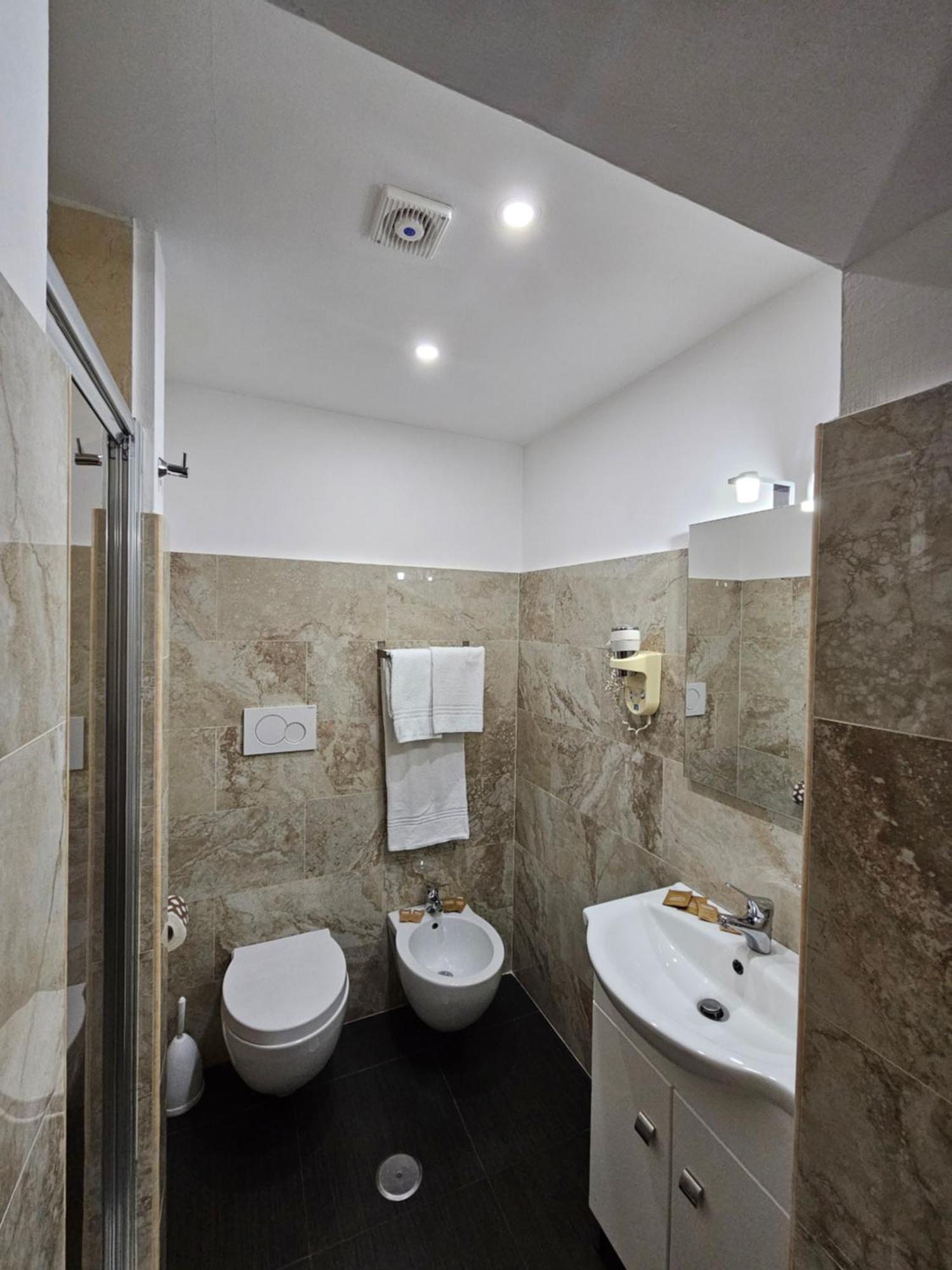 Guest House Galaxy Rom Exterior foto
